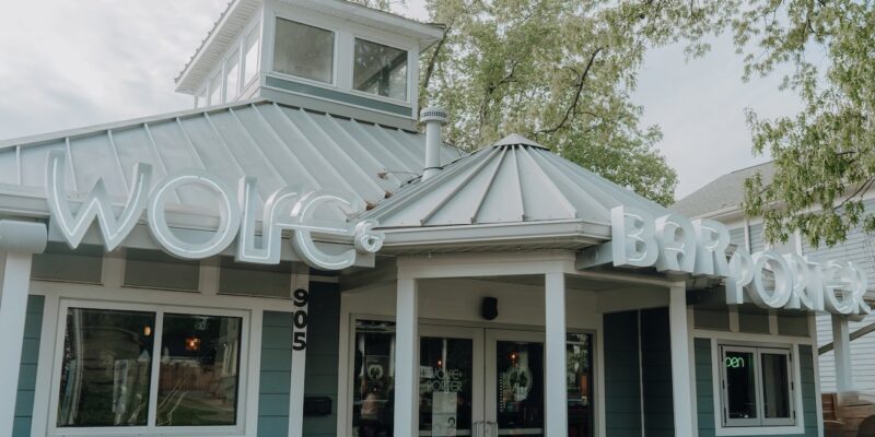 Wolfe & Porter Downtown Raleigh Bar