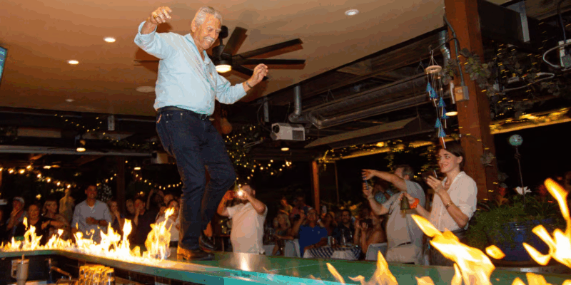 Taverna-Agora-A-Night-in-Greece